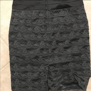 H&M Skirts - NWOT H&M lace pencil skirt size 10 H&M Skirts - NWOT H&M lace pencil skirt size 10
